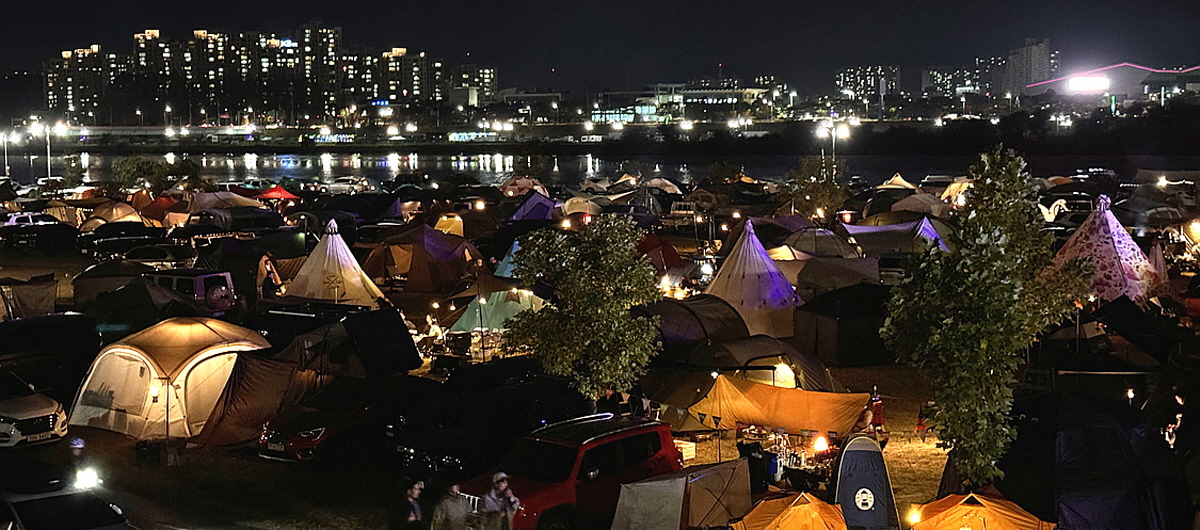 안동시, 국내 최대 규모 캠핑축제 ‘낙동강변 1,500동 텐트촌 진풍경’